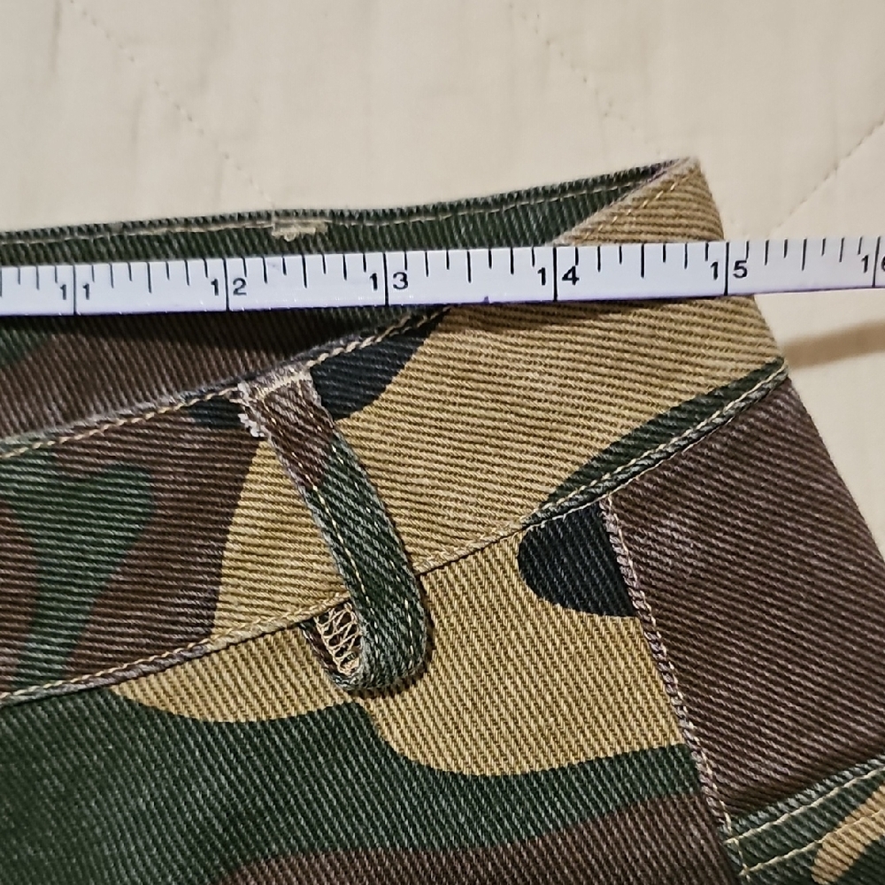 So Me Women's Camouflage Cargo Jeans - Picture 11 of 11